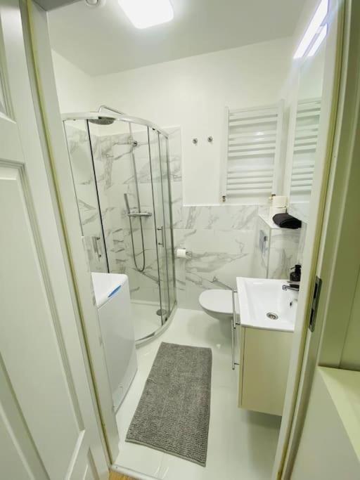 Apartament Bezagenta Mozart8 Studio Easy Access To City Wifi Warszawa Zewnętrze zdjęcie
